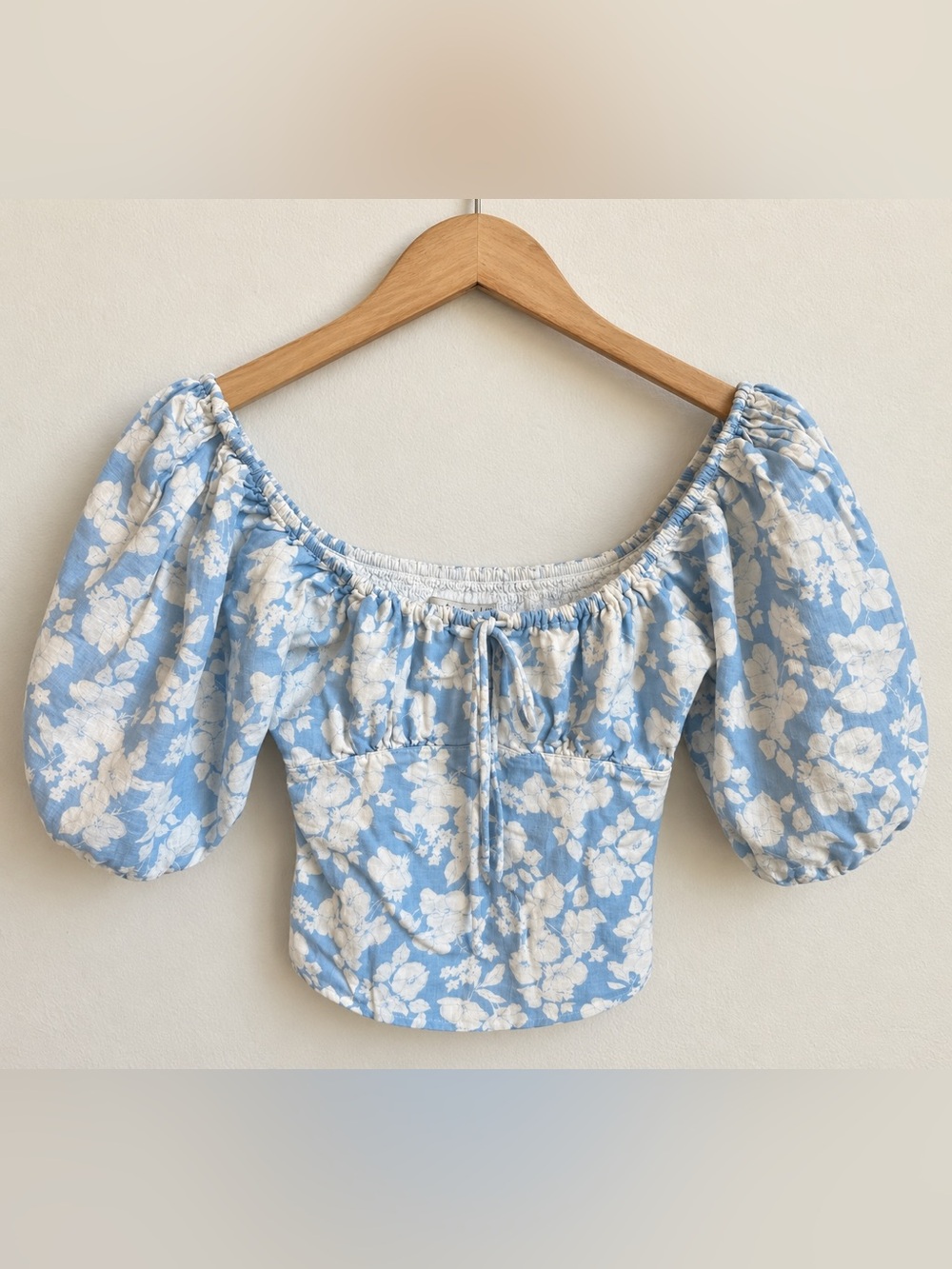 Abercrombie XXS Blue Floral Linen Puff Sleeve Crop Top